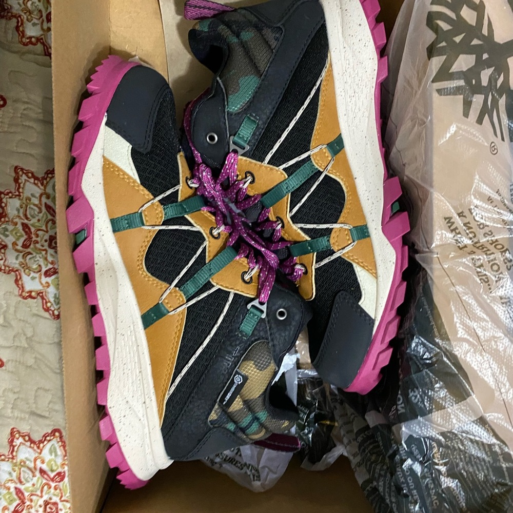 Timberland Garrison Trail Waterproof mid hikers , 7.5